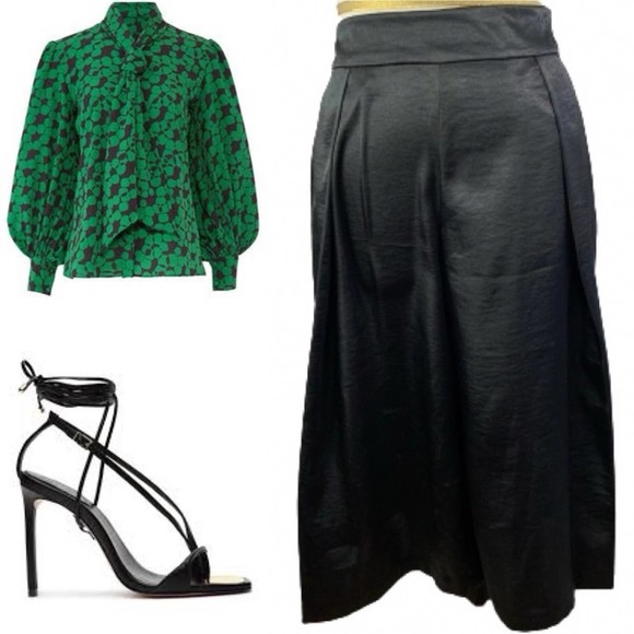 Robert Rodriguez Pants - Robert Rodriguez Women’s Designer Black Satin Wide Leg Culottes Pants.  Size 2